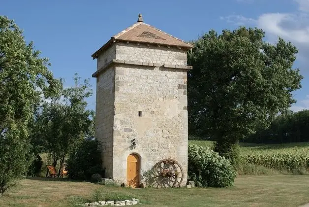 Standard Tek Büyük Yataklı Oda (Pigeonnier)