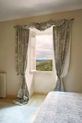 Tek Büyük Yataklı Oda, 1 Yatak Odası, Banyolu/Duşlu, Bahçe Manzaralı (Alesta)