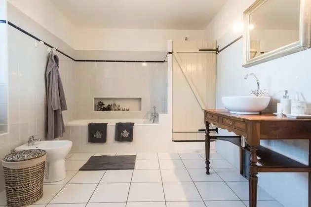 Tek Büyük Yataklı Oda, 1 Yatak Odası, Banyolu/Duşlu, Bahçe Manzaralı (Belibaste)