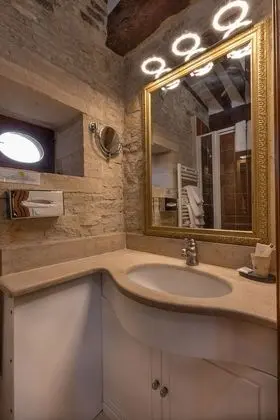 Deluxe Üç Kişilik Oda