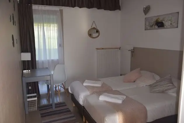 Tek Büyük veya İki Ayrı Yataklı Oda