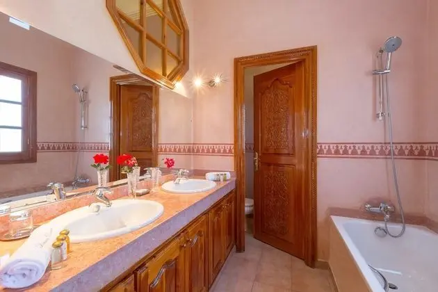 Villa, 7 Bedrooms, heated pool (Villa de Prestige + Bungalow)