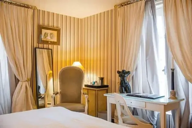 Comfort Tek Büyük veya İki Ayrı Yataklı Oda