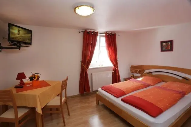 Tek Büyük Yataklı Oda