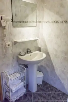 Tek Büyük Yataklı Oda