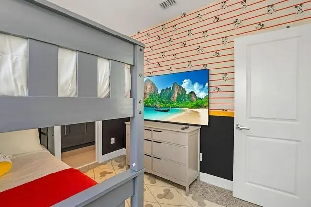 Villa Domani 5 bd Home with Pool (2018)