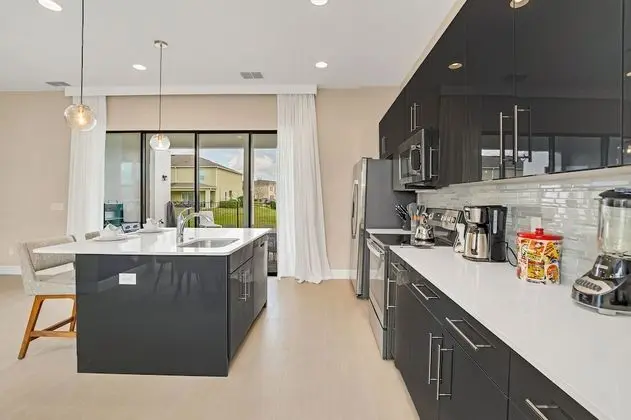 Villa Domani 5 bd Home with Pool (2018)