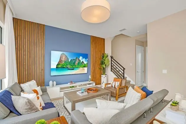 Villa Domani 5 bd Home with Pool (2018)
