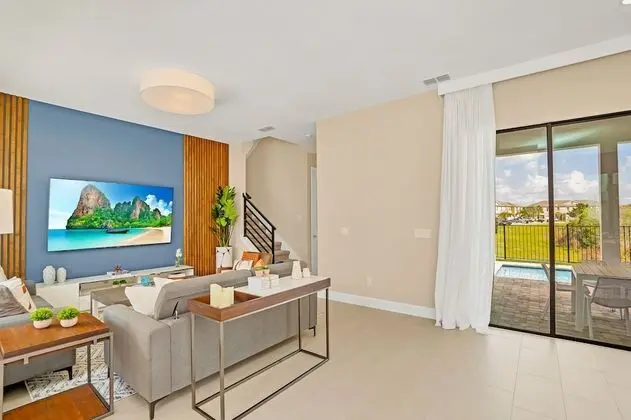Villa Domani 5 bd Home with Pool (2018)
