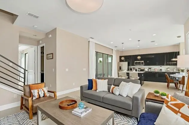 Villa Domani 5 bd Home with Pool (2018)