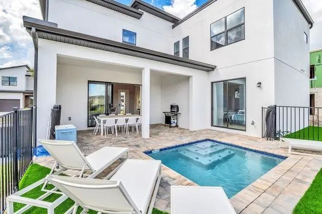 Villa Domani 5 bd Home with Pool (2018)