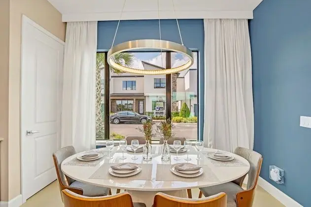 Villa Domani 5 bd Home with Pool (2018)