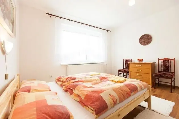 Tek Büyük Yataklı Oda, Ortak Banyo, Dağ Manzaralı