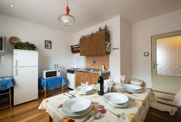 Tek Büyük Yataklı Oda, Ortak Banyo, Dağ Manzaralı