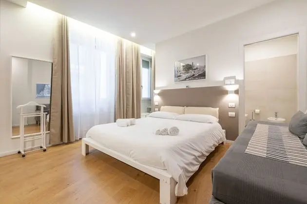 Premium Tek Büyük Yataklı Oda, Banyolu/Duşlu, Avlu Manzaralı