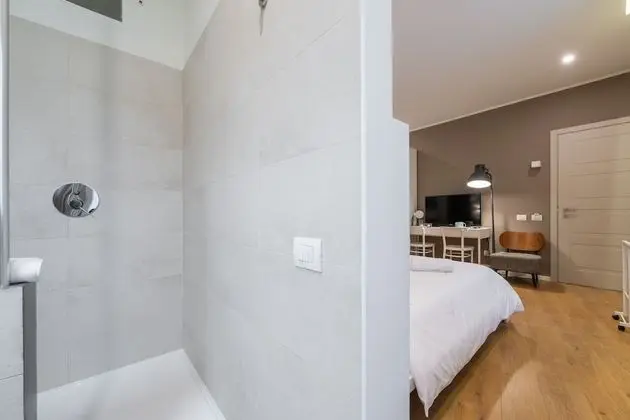 Premium Tek Büyük Yataklı Oda, Banyolu/Duşlu, Avlu Manzaralı