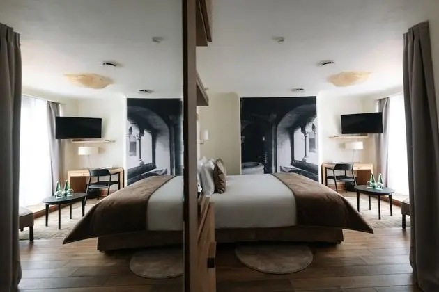 Deluxe Tek Büyük Yataklı Oda