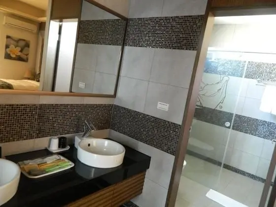 Deluxe Tek Büyük Yataklı Oda, Balkon, Okyanus Manzaralı