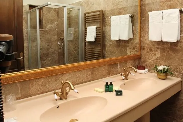 Standard Tek Büyük veya İki Ayrı Yataklı Oda