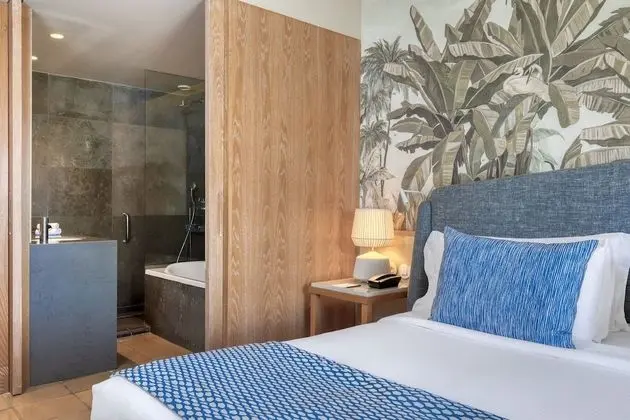 Tropical Retreat Twin