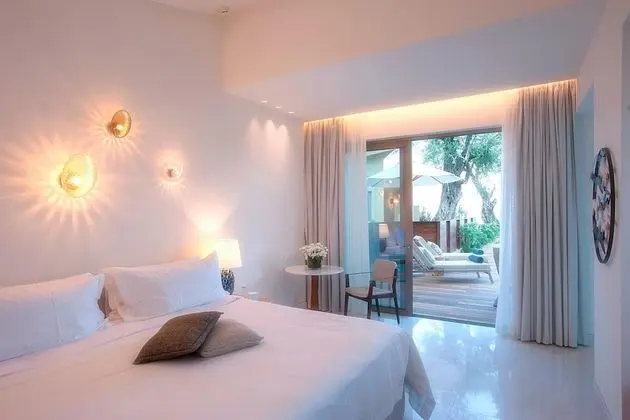 Pavilion Retreat Waterfront (ONBE)
