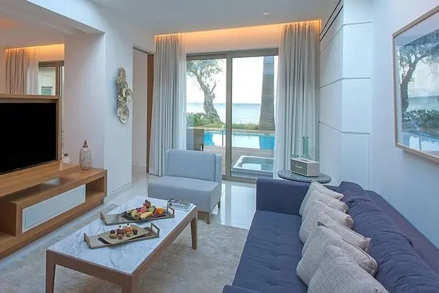 Pavilion Suite Sea View with Jacuzzi and Private Pool (ONBR)