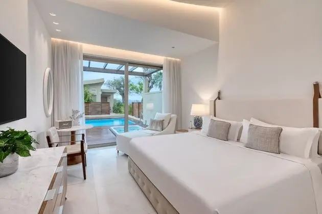 Pavilion Suite Sea View with Jacuzzi and Private Pool (ONBR)