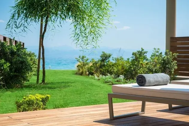 Pavilion Suite Sea View with Jacuzzi and Private Pool (ONBR)