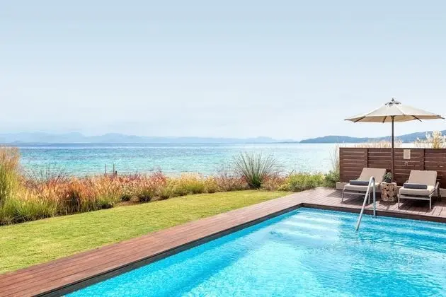 Pavilion Suite Waterfront with Private Pool (ONBT)