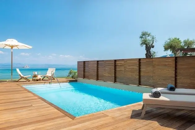 Pavilion Suite Waterfront with Private Pool (ONBT)