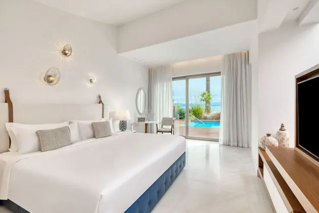 Pavilion Suite Waterfront with Private Pool (ONBT)
