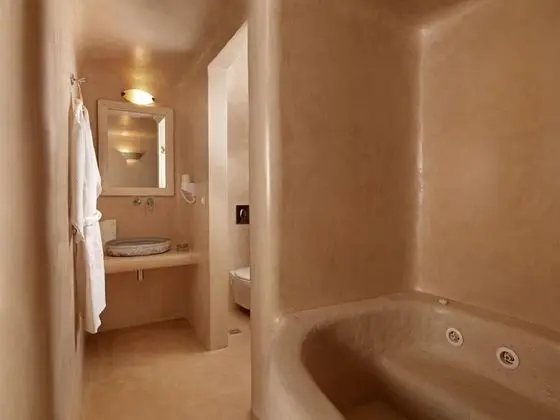 Honeymoon Süit, Sıcak Su Küveti