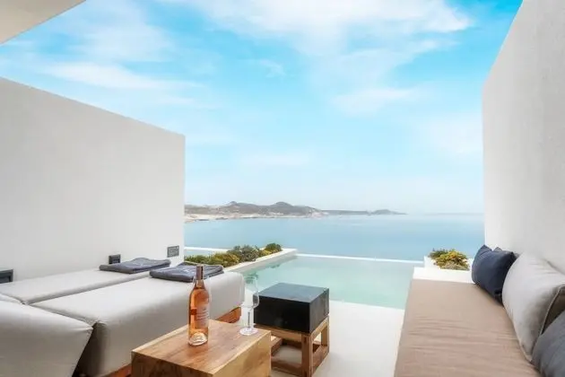 Deluxe Suite Private Pool & Sunset Sea View