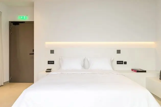Superior Suite Private Chill Out Pool & Sunset Sea View