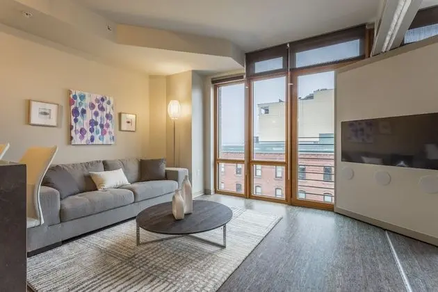 Business Daire, Mutfak, Şehir Manzaralı (1st Ave and Bell Street)