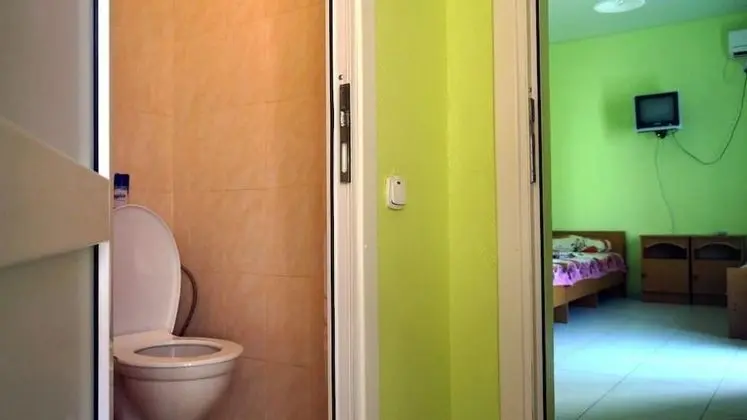 Deluxe Üç Kişilik Oda, Birden Çok Yatak, Avlu Manzaralı