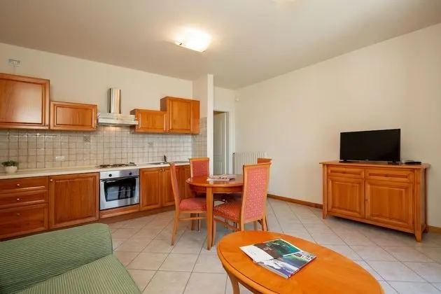 Classic Apart Daire, Bahçe Manzaralı