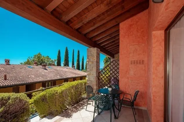 Classic Çatı Katı (Loft), Bahçe Manzaralı