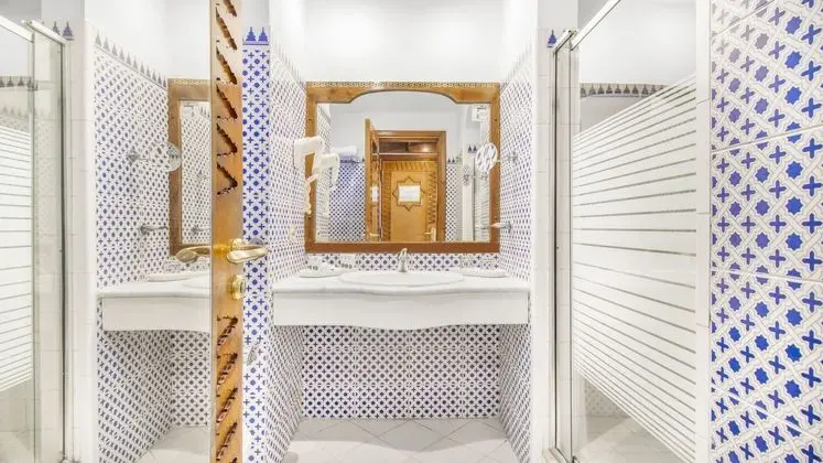 King's lake Queen or Twin Room - Lake & Full Sea View