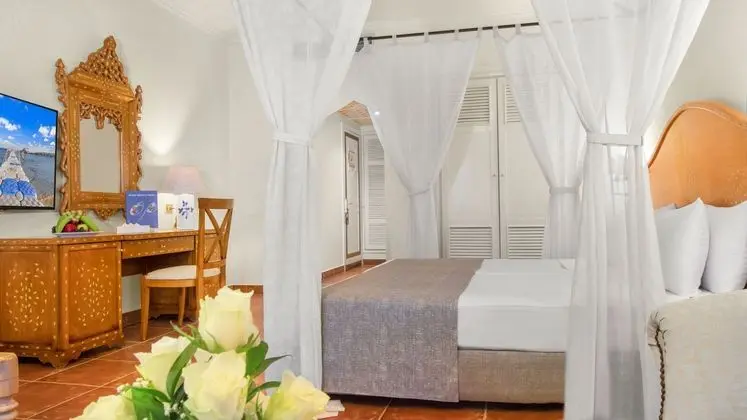 Prestige Deluxe Queen or Twin Room - Pool View