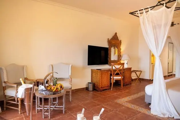 Prestige Deluxe Queen or Twin Room - Pool View