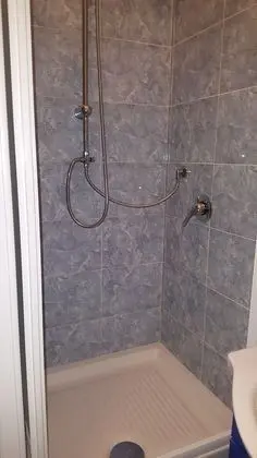 Deluxe Dört Kişilik Oda, Banyolu/Duşlu