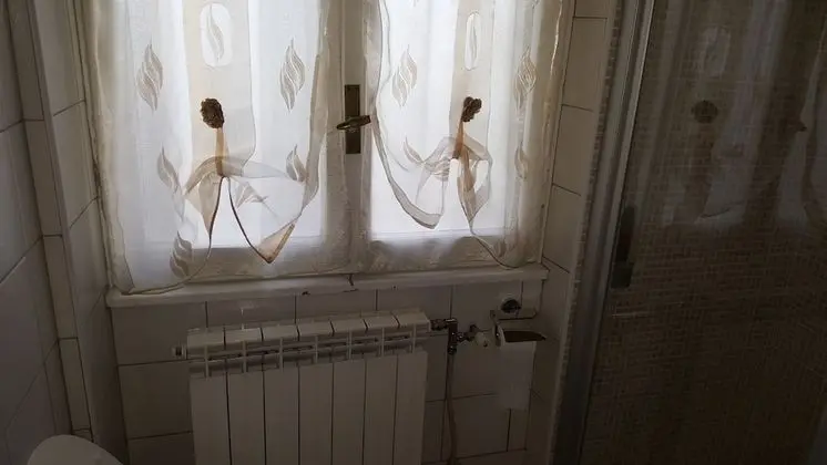 Deluxe Dört Kişilik Oda, Banyolu/Duşlu