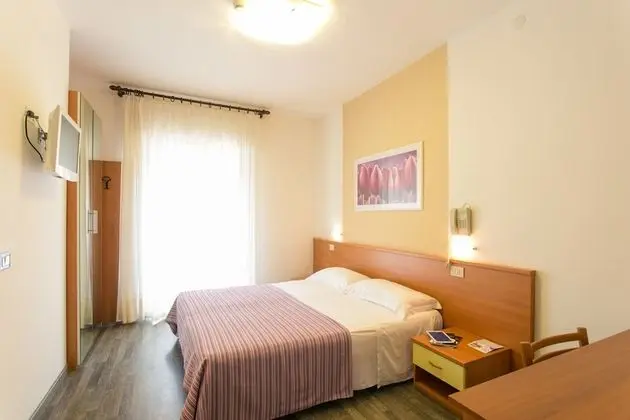 Comfort Tek Büyük veya İki Ayrı Yataklı Oda