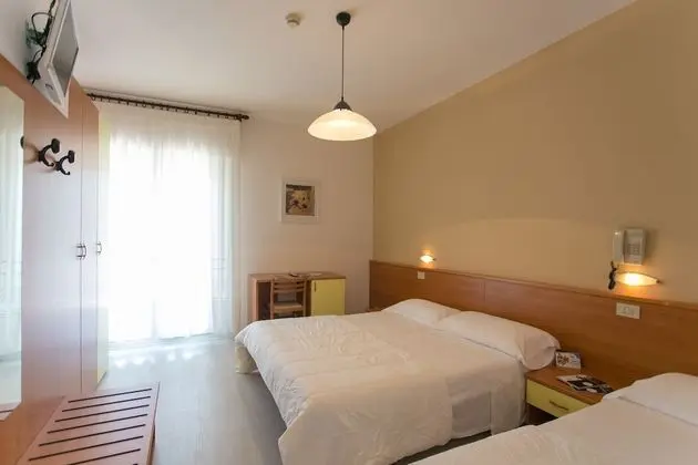 Standard Tek Büyük veya İki Ayrı Yataklı Oda