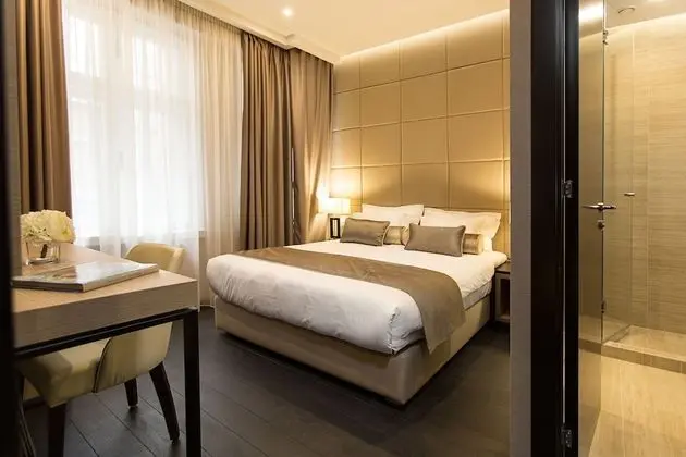 Deluxe Tek Büyük Yataklı Oda