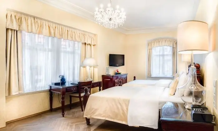 Deluxe Tek Büyük veya İki Ayrı Yataklı Oda