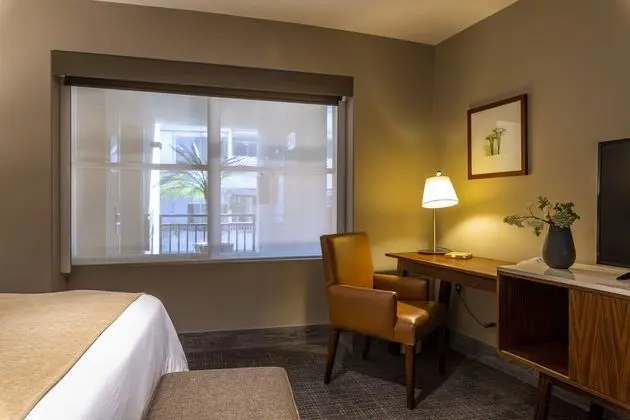 Master Suite, 2 Bedrooms