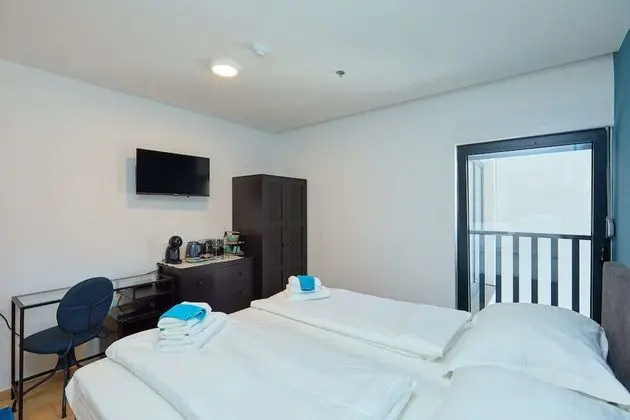 Comfort Tek Büyük veya İki Ayrı Yataklı Oda