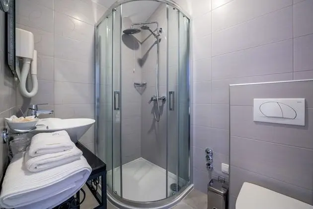 Tek Kişilik Oda (302)